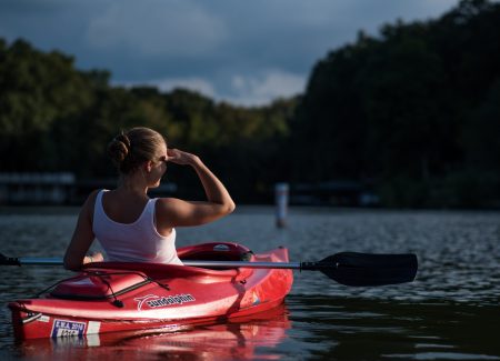 water-woman-sport-boat-paddle-vehicle-152129-pxhere.com